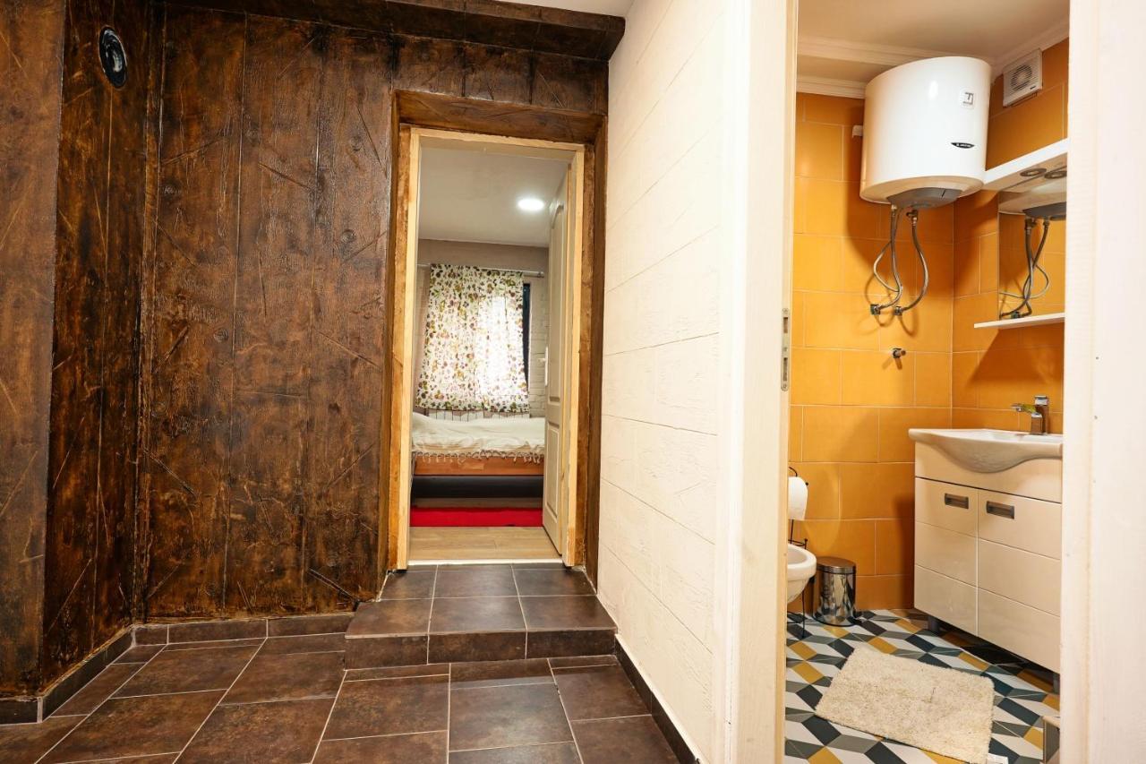 Appartement Zmaj Ognjeni Etno Concept à Kupinovo Extérieur photo