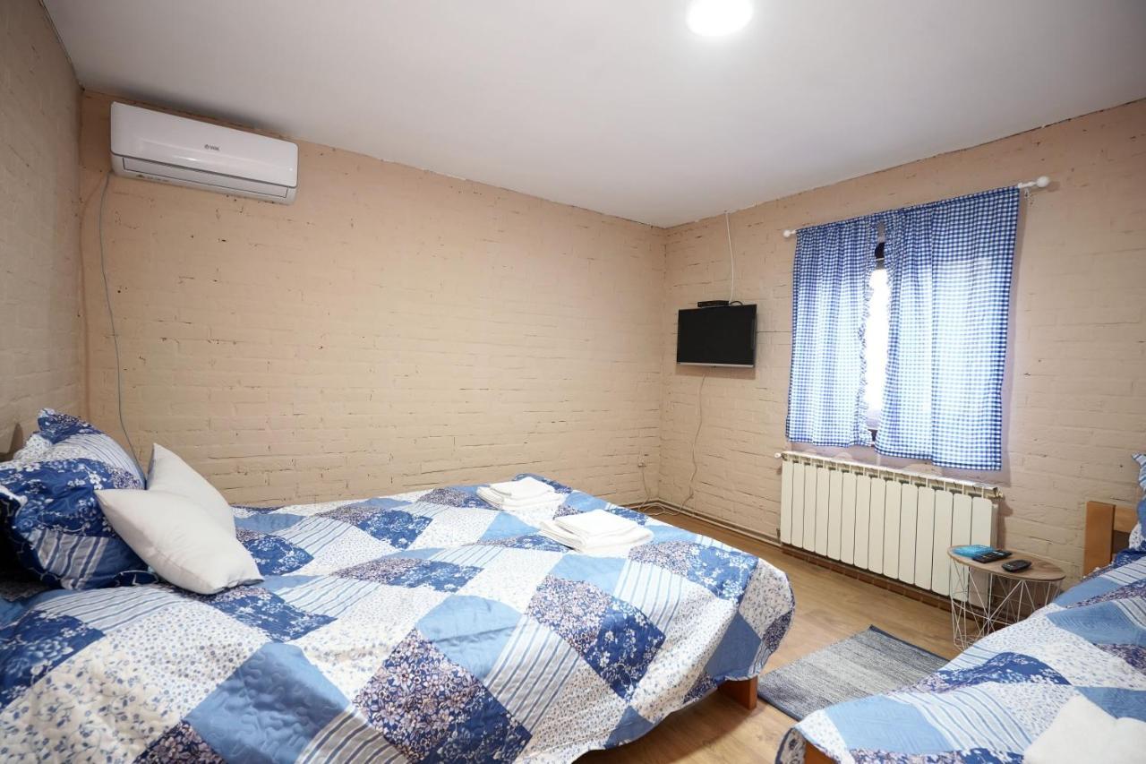 Appartement Zmaj Ognjeni Etno Concept à Kupinovo Extérieur photo